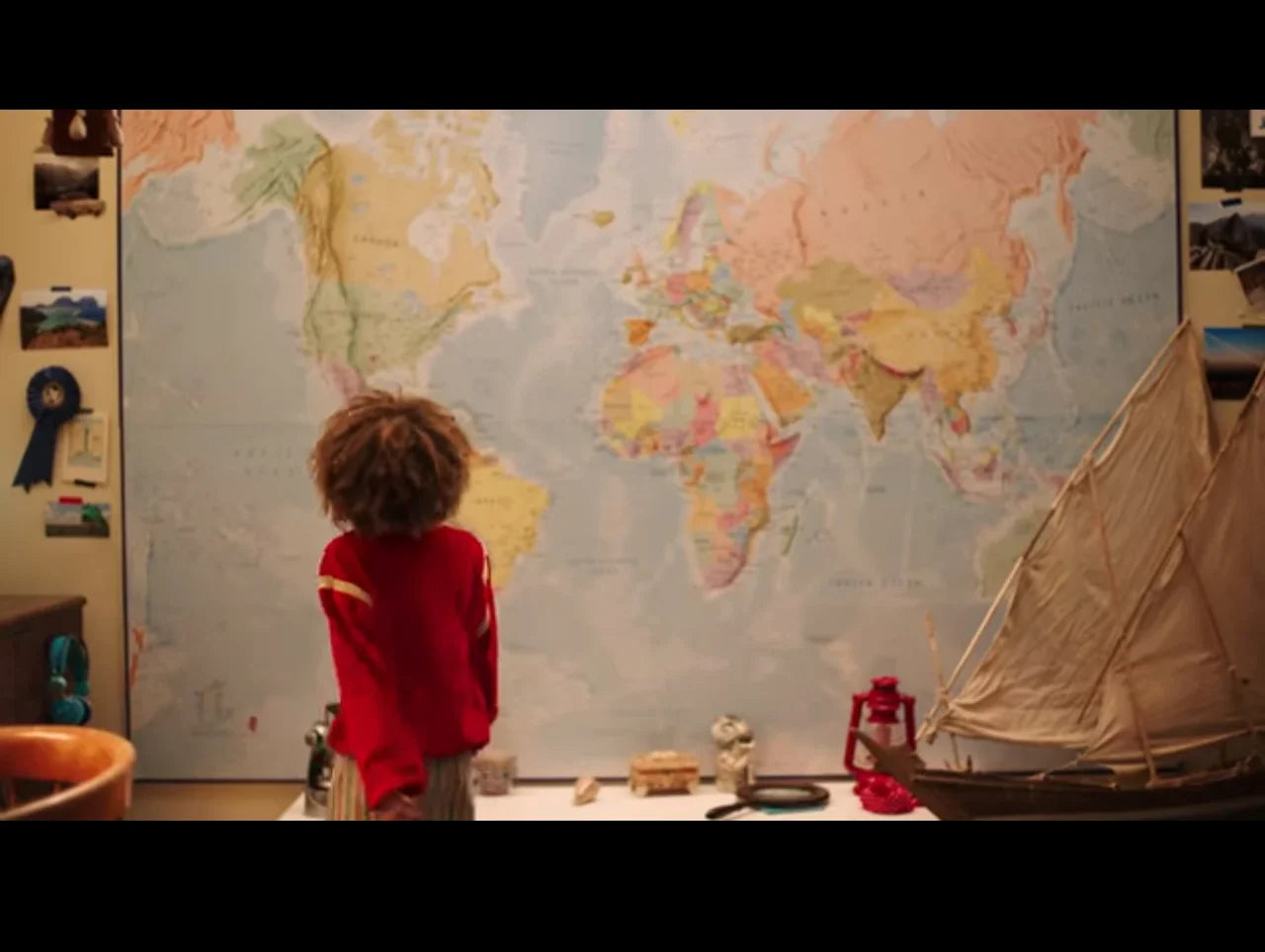 Our Blue Ocean Map Mural stars in MasterCard Advert