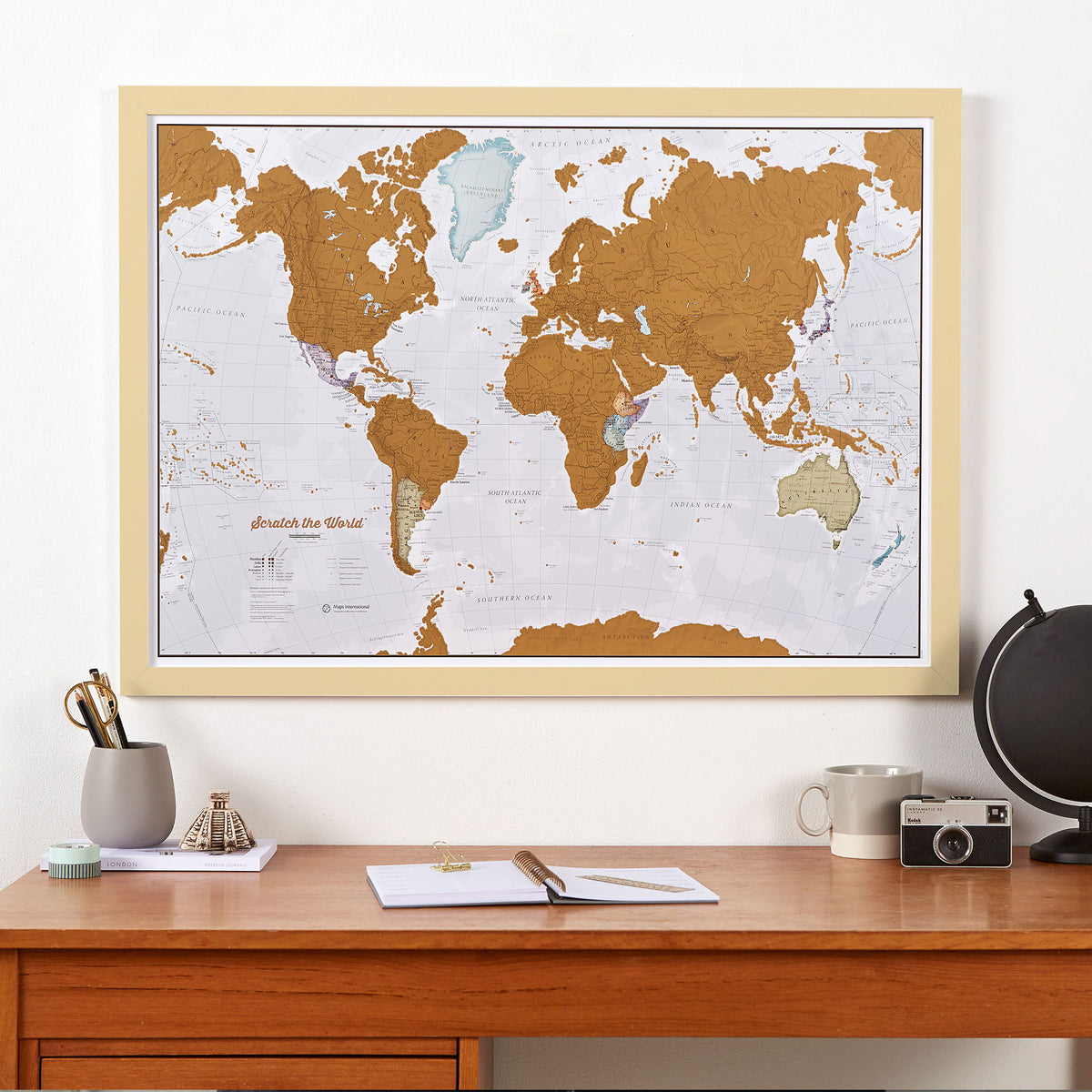 WM01174_M_BWOAK - Scratch The World® Travel Map