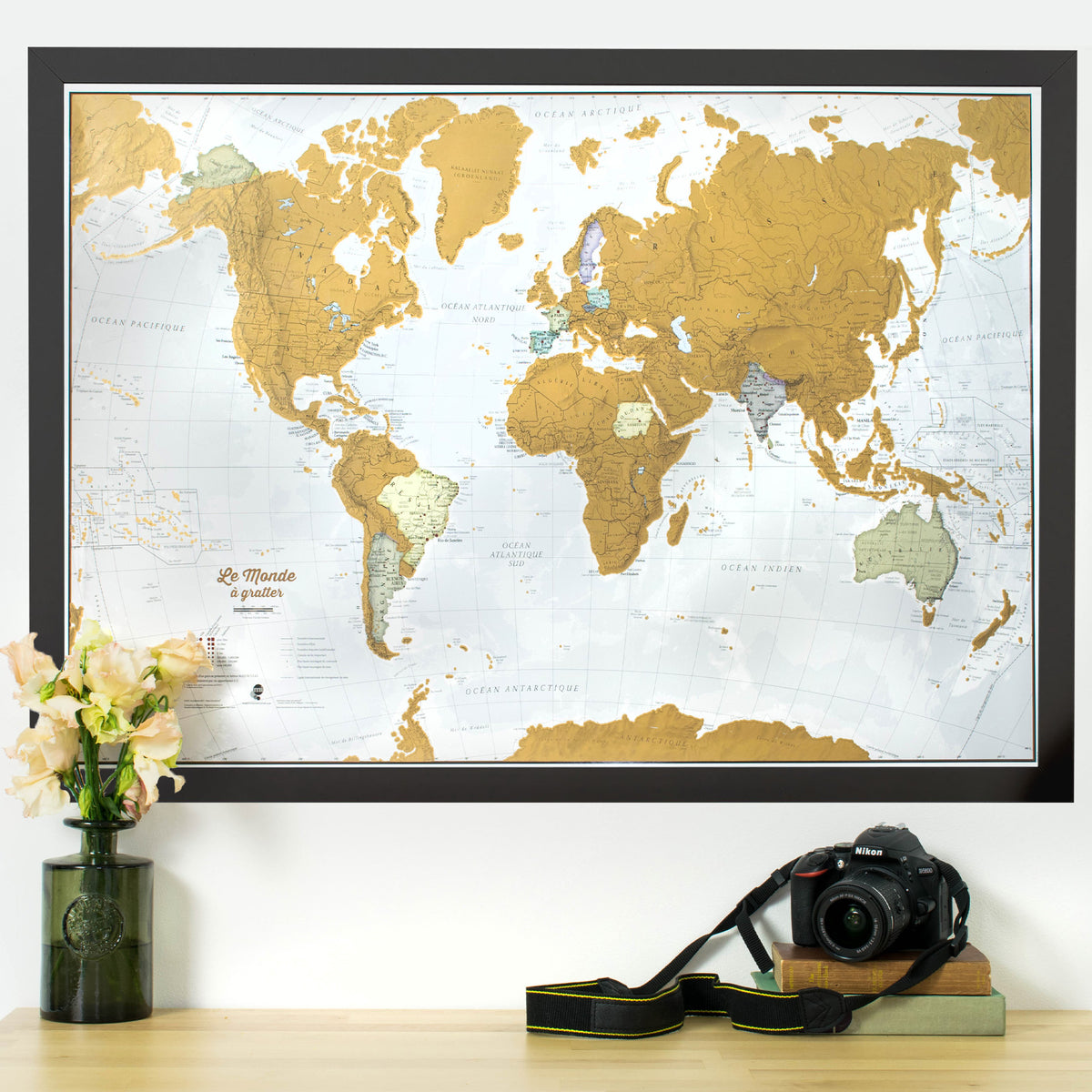 WM01389_M_BWBLA - Scratch the World® - French Language