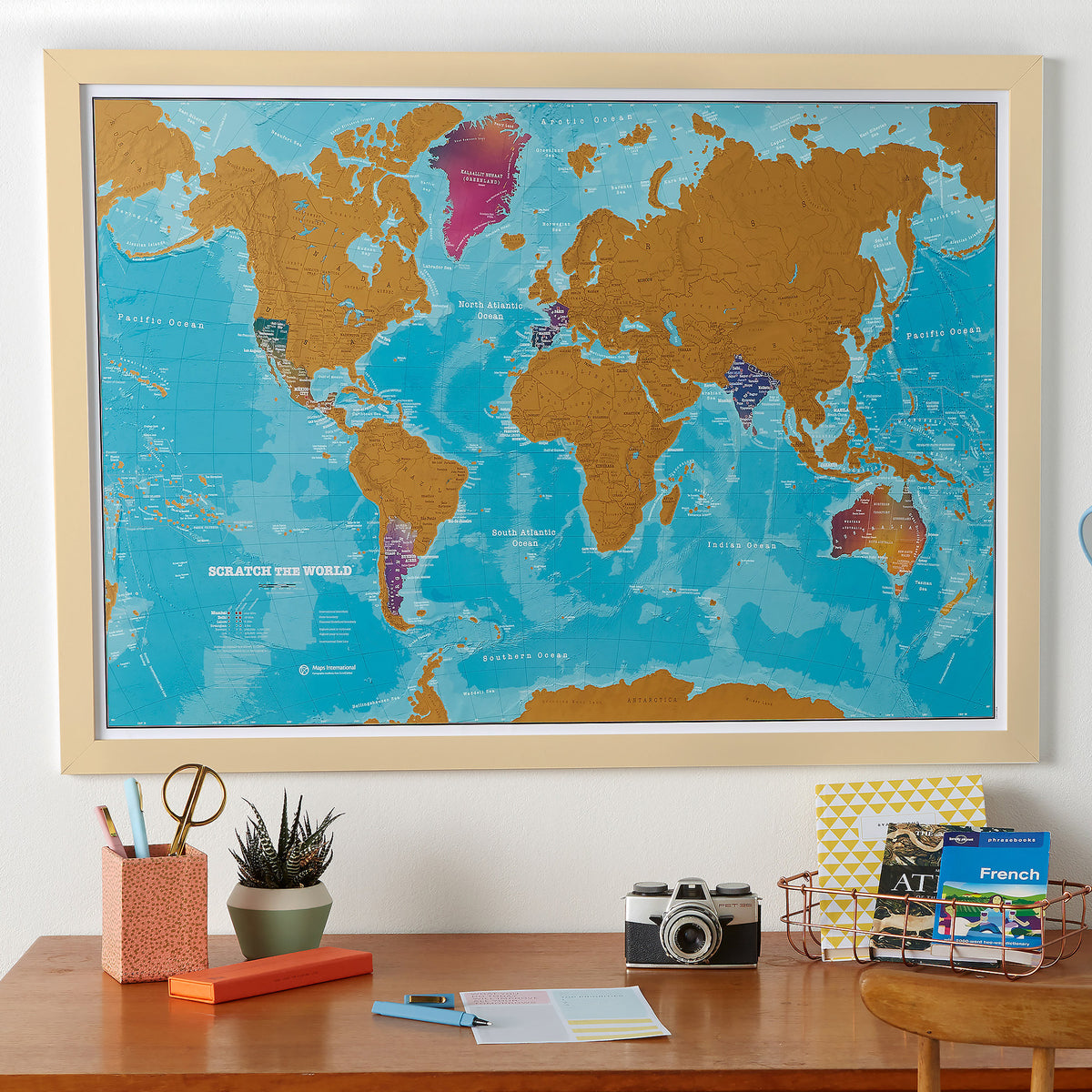 WM01667_M_BWOAK - Scratch the World® - Watercolour Edition Map
