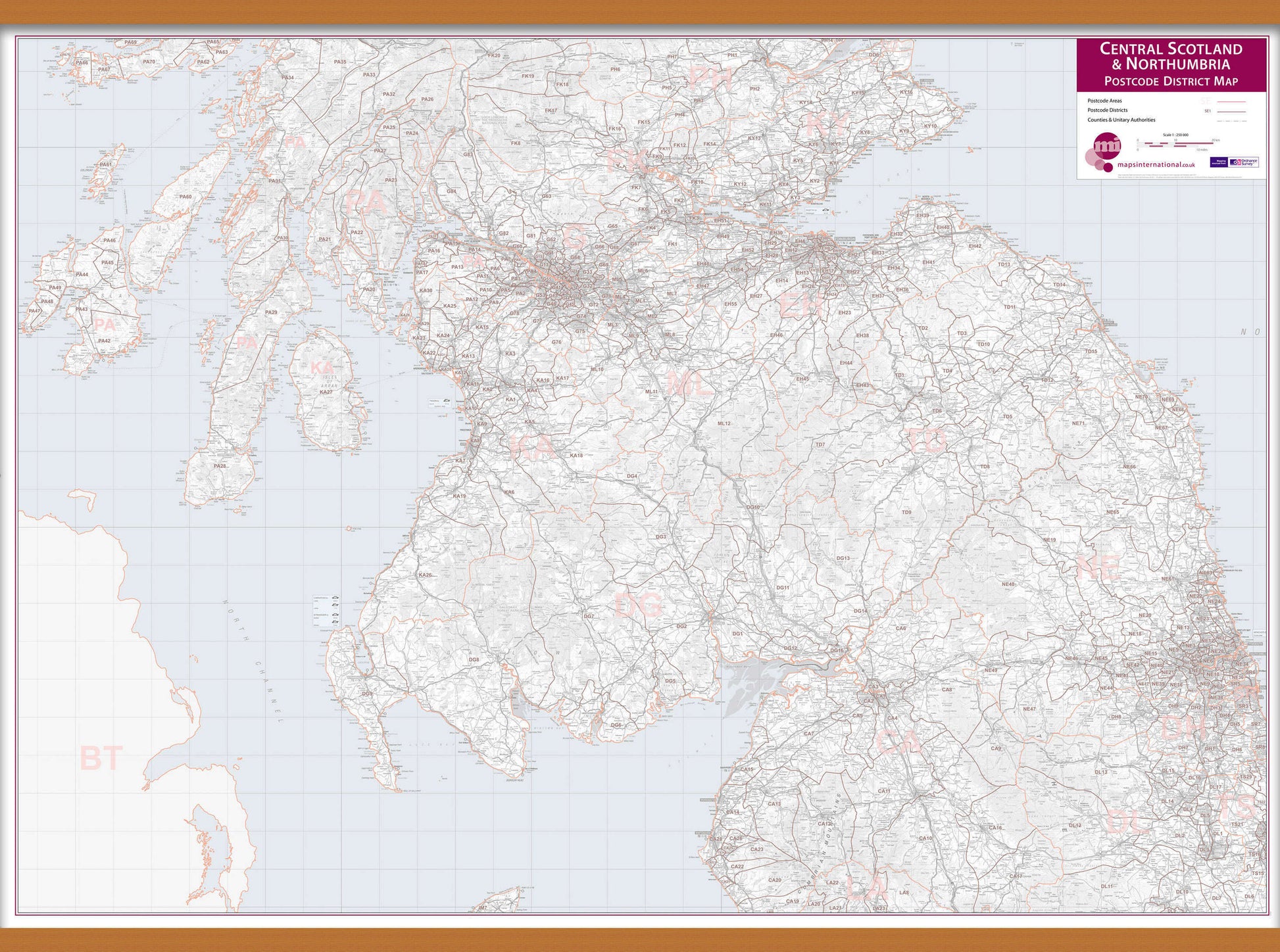UK00033_L_LWDHB - Central Scotland and Northumbria Postcode District Map