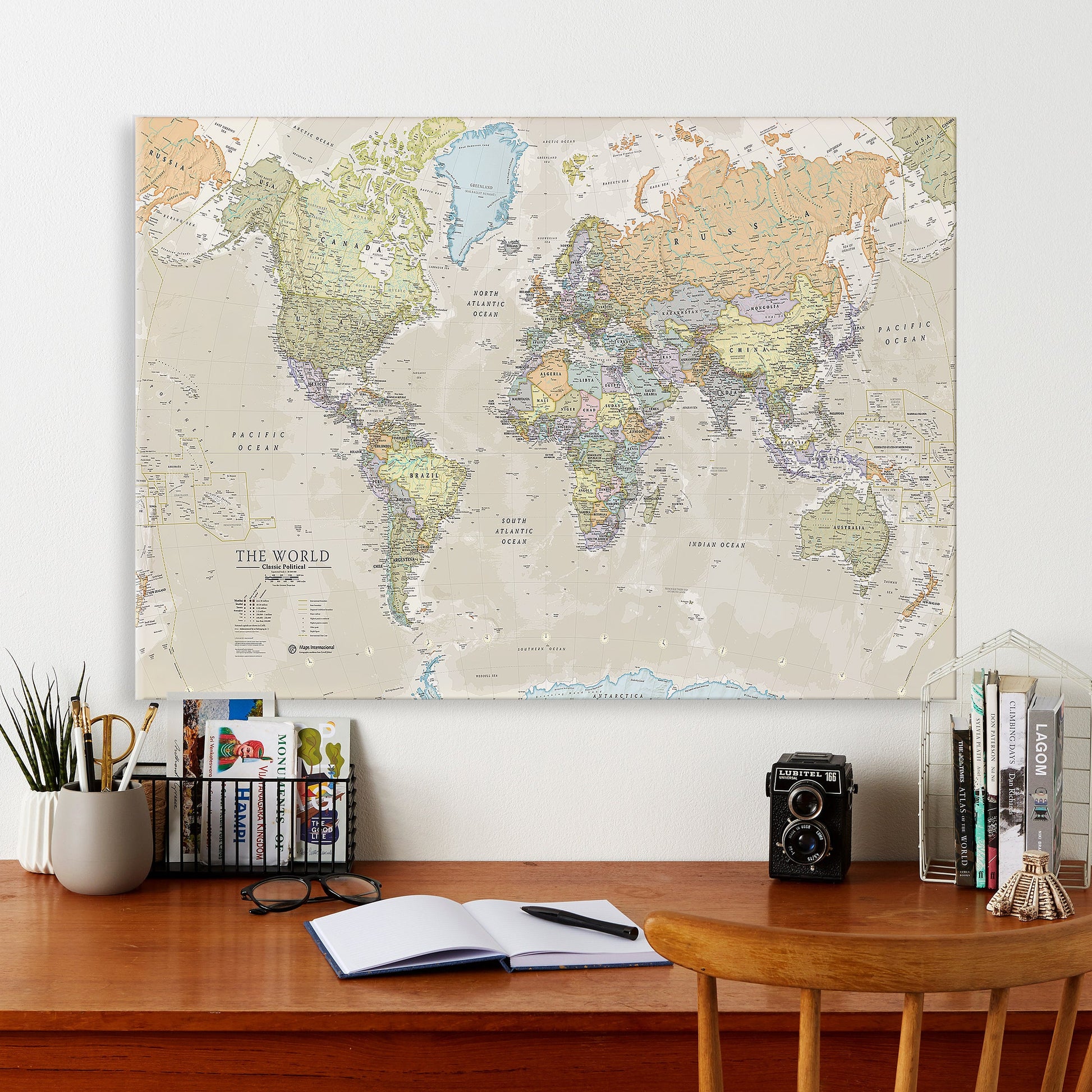 WM01192_M_CANVA - Classic World Map