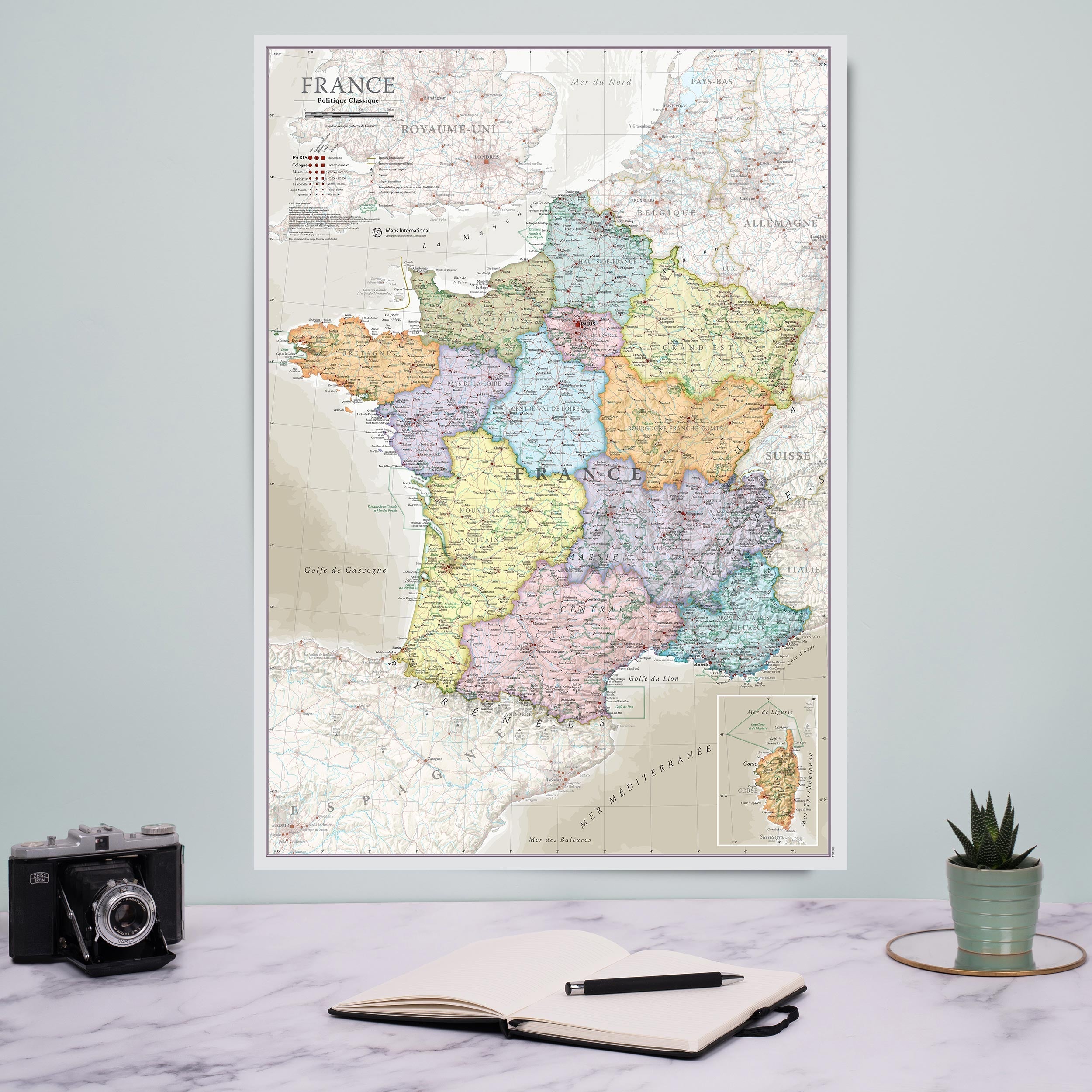 CM01744_S_PNBRD - France Classic Wall Map