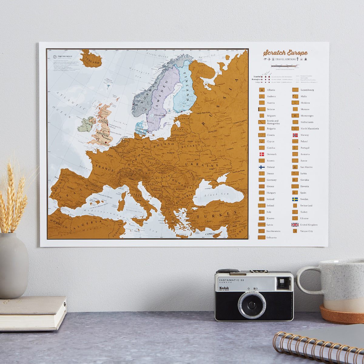 CT01384_3_SILKP Scratch Europe Print