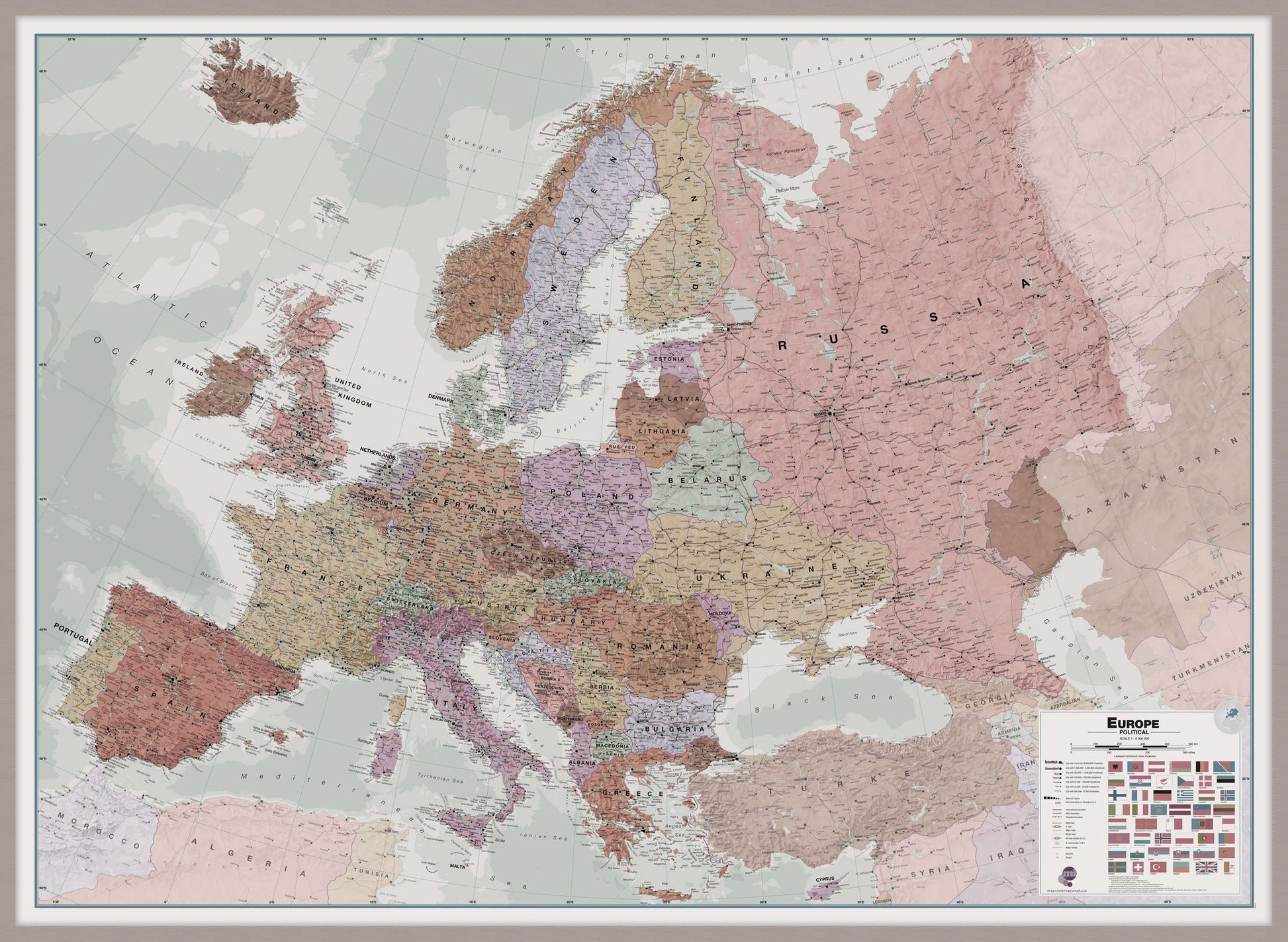 CT00695_L_MGFAL - Executive Europe Wall Map Political