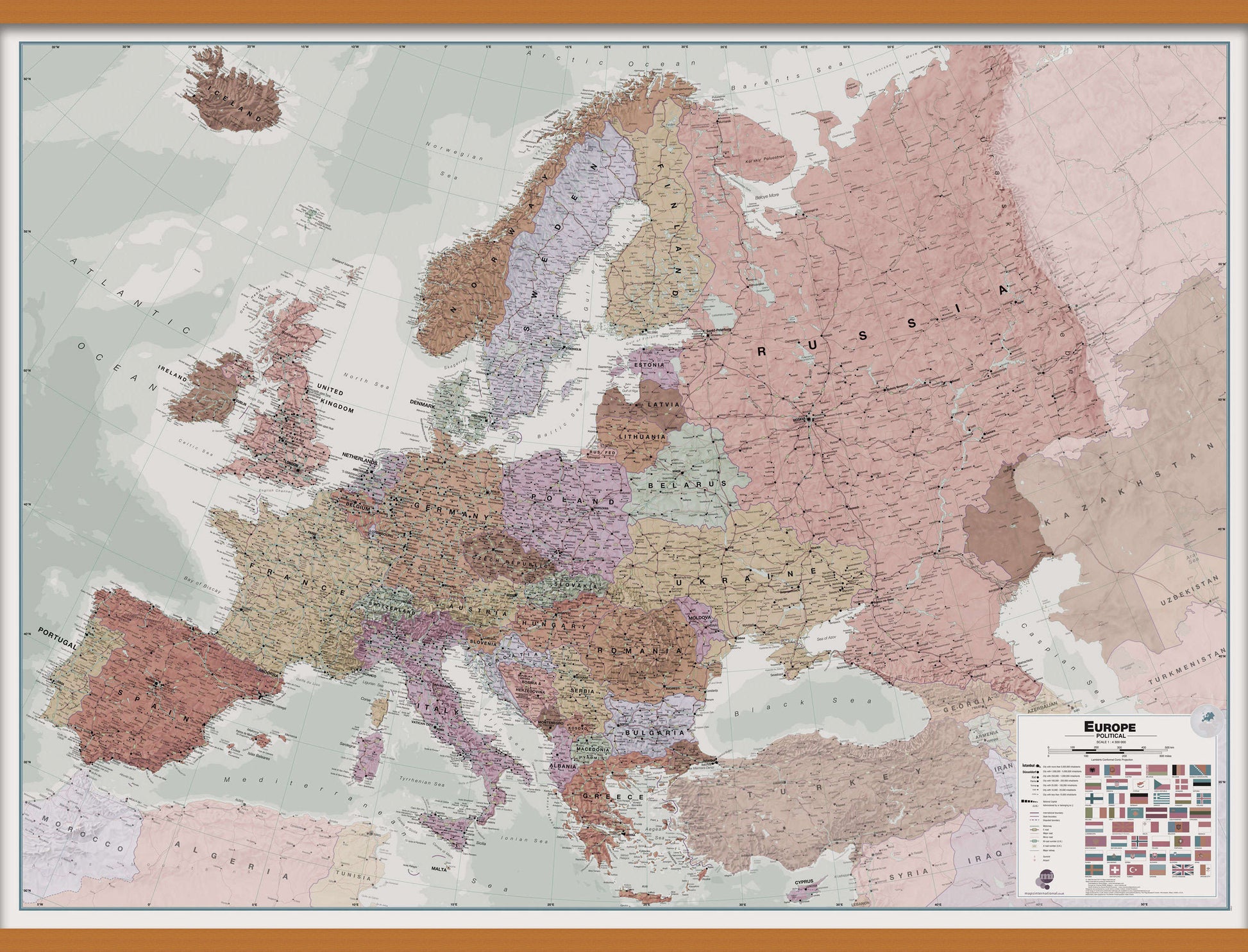 CT00695_L_CWDHB - Executive Europe Wall Map Political