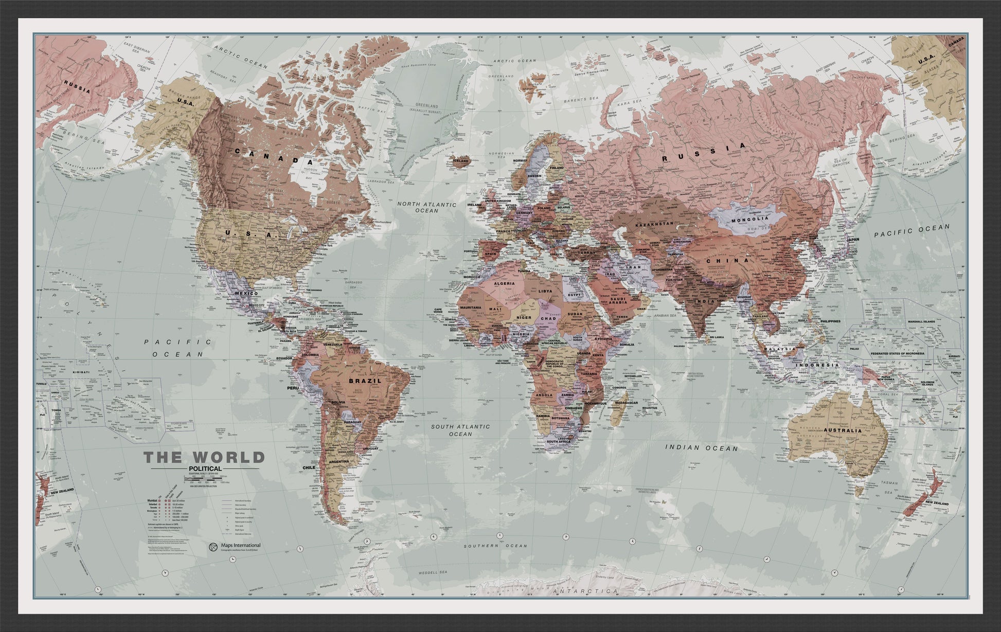 WM00671_L_LBDBL - Executive World Wall Map Political