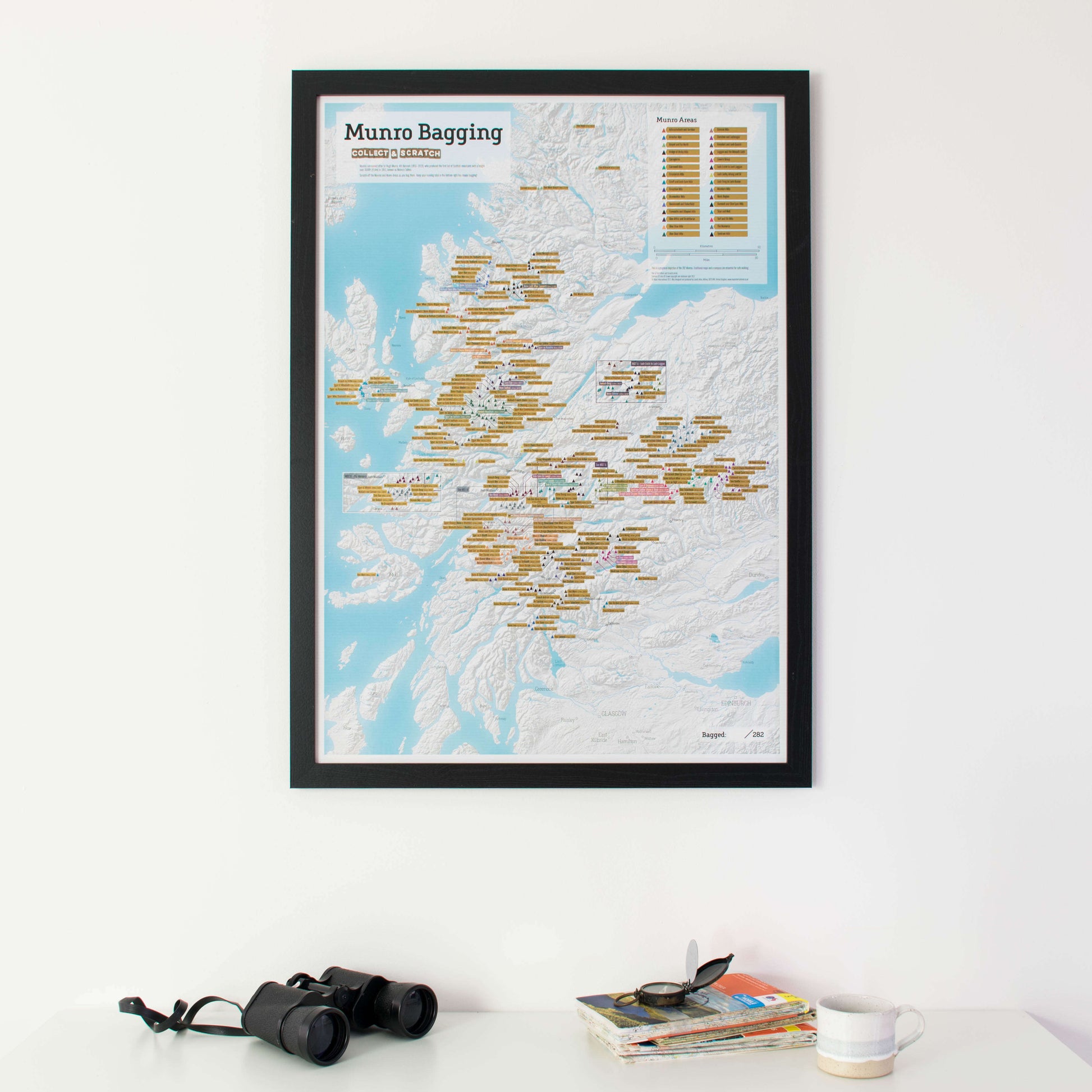 /l/s/ls_scratch-off-munro-bagging-print-pinboard-wood-frame-black_uk01615_m_bwbla.jpg