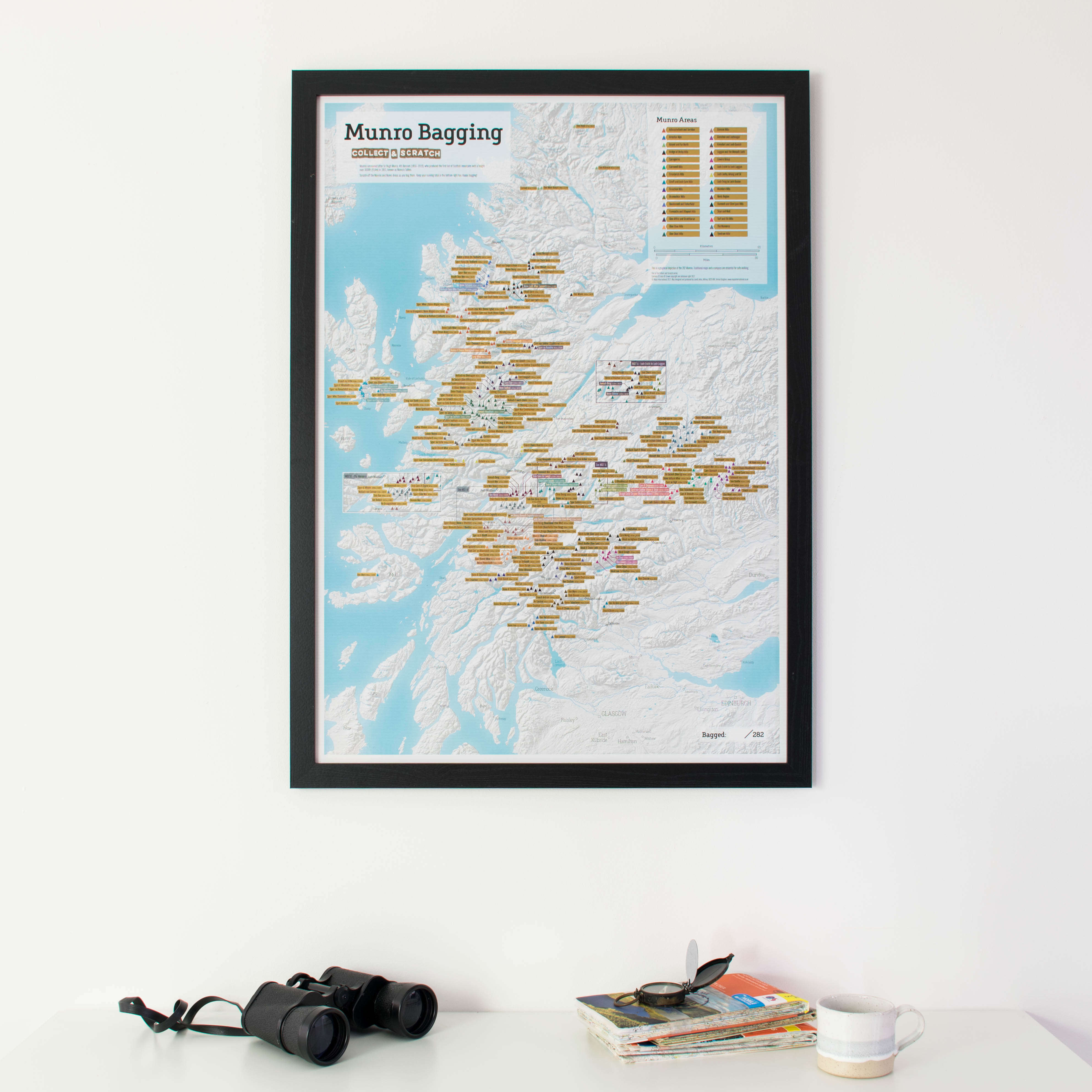 /l/s/ls_scratch-off-munro-bagging-print-pinboard-wood-frame-black_uk01615_m_bwbla.jpg