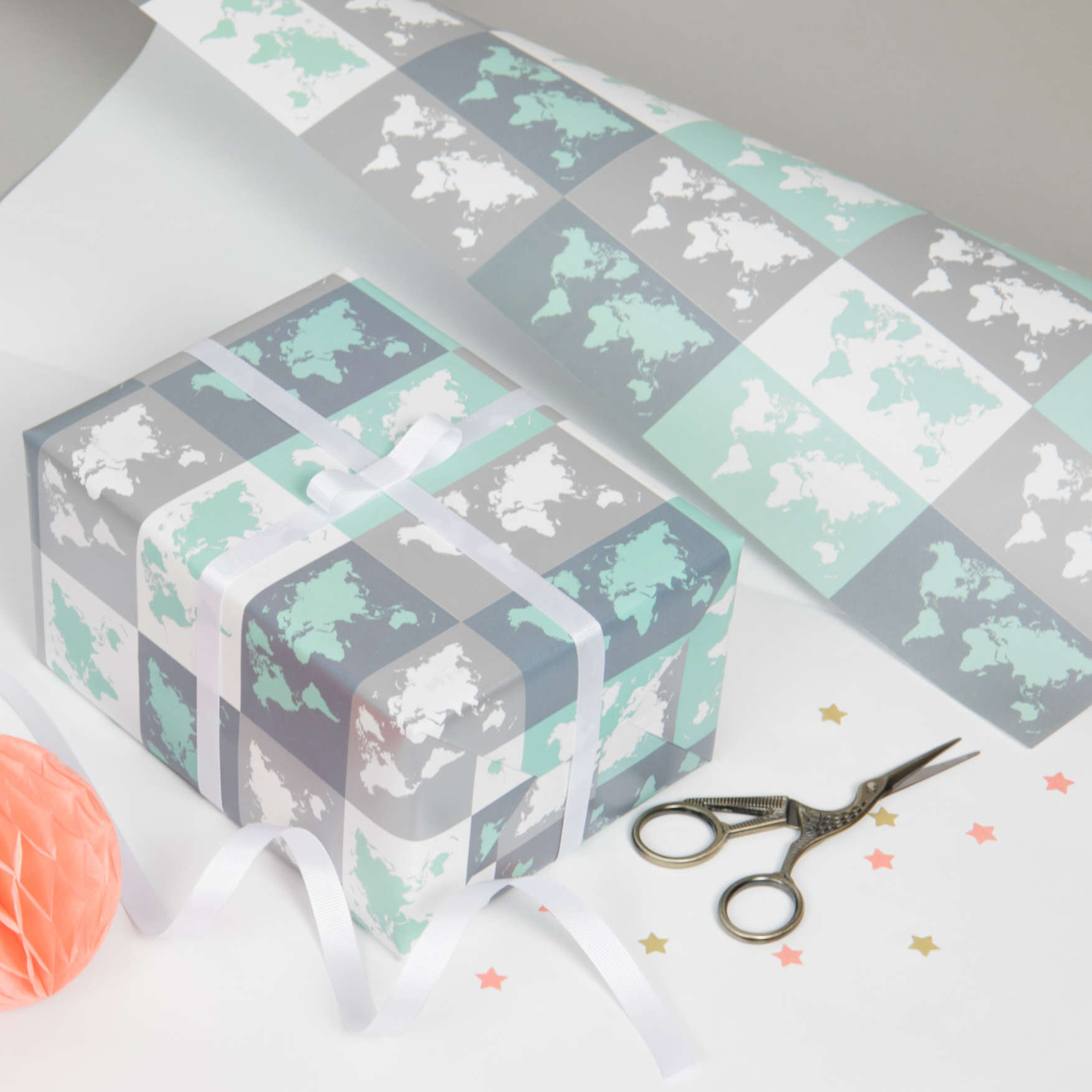 /m/e/metallic-world-map-gift-wrapping-paper_ac01610.jpg