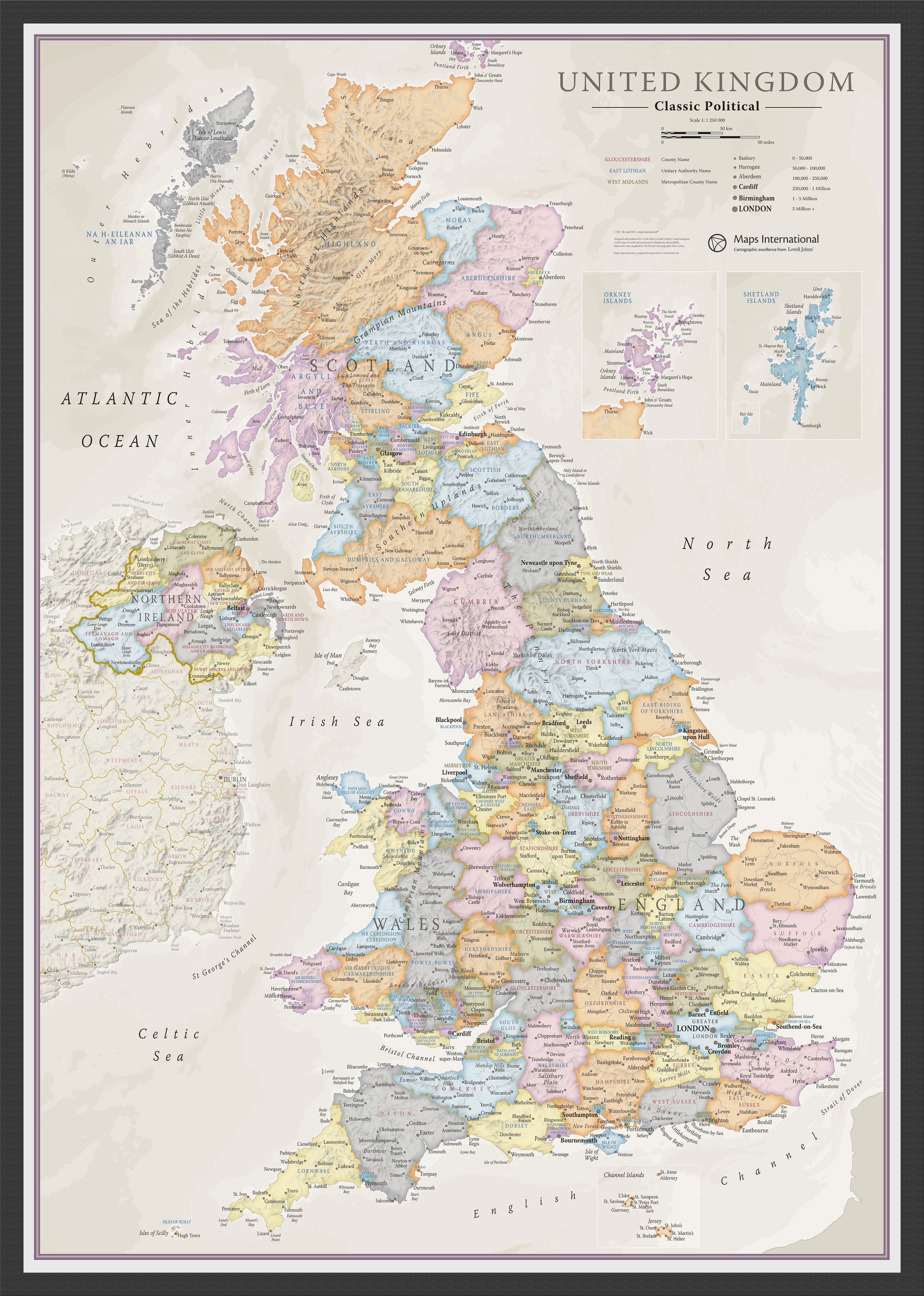 UK01636_L_WDBLA - UK Classic Wall Map
