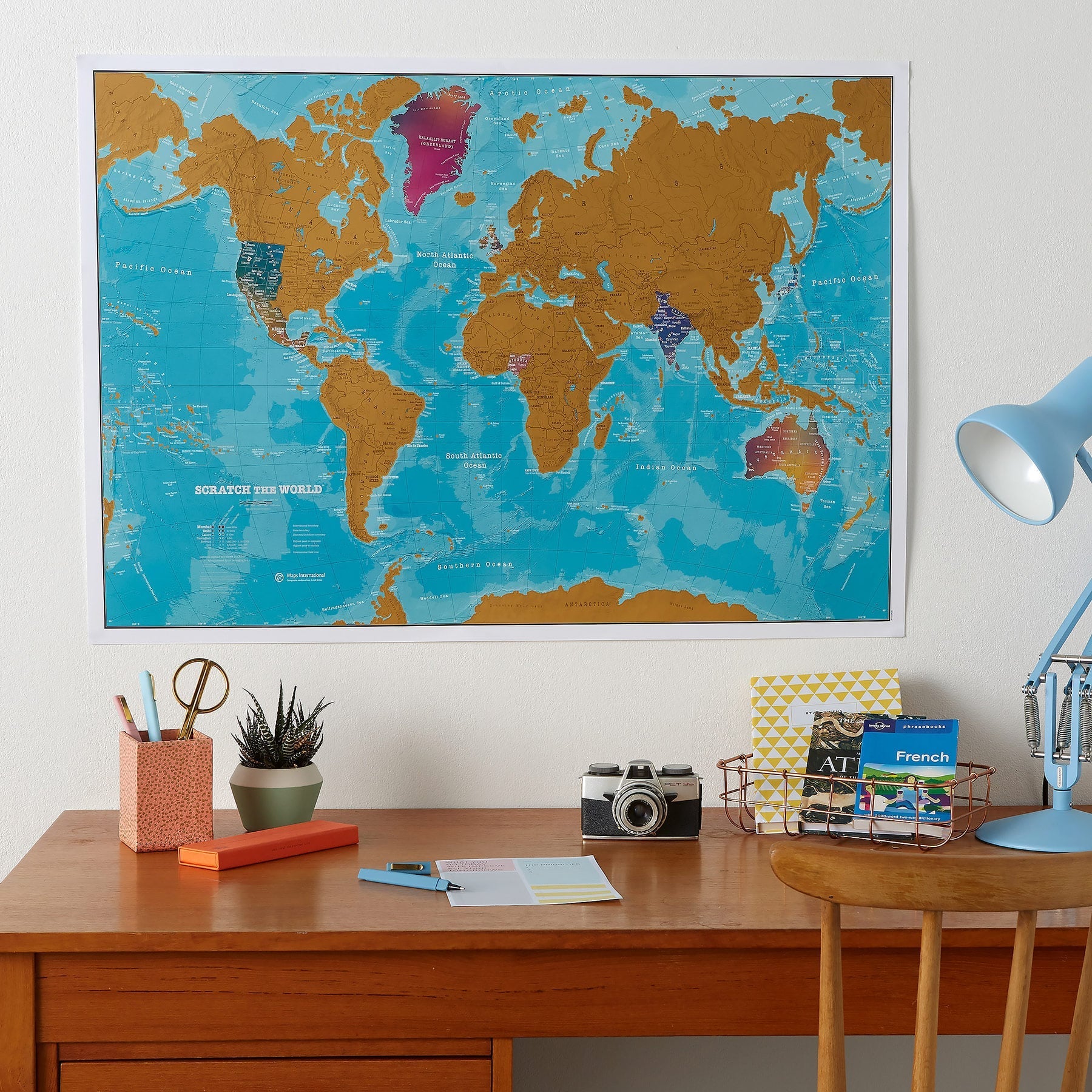 WM01667_M_SILKP - Scratch the World® - Watercolour Edition Map