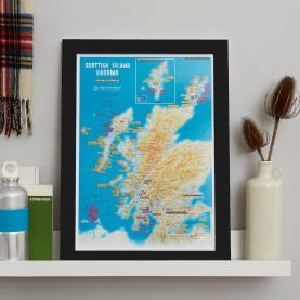 Scratch off Scottish Island Bagging Print (Pinboard & wood frame - Black)