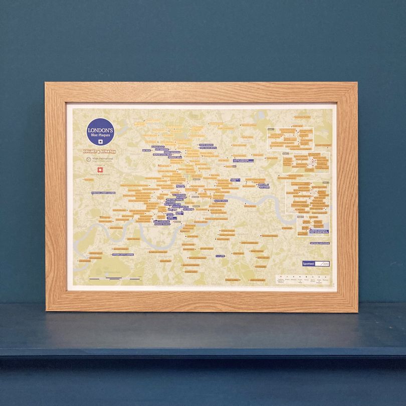 English Heritage Scratch Off London's Blue Plaques Print (Pinboard & wood frame - Oak Style)